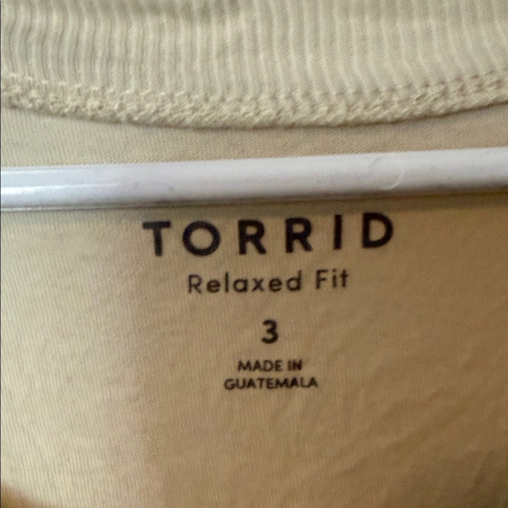 torrid Cream 'Upper East Side' Graphic Tee - Picture 2 of 2